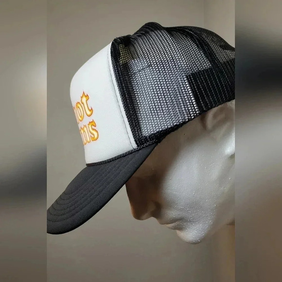 I ❤️ Hot Moms Snapback Truck Hat NWT - Picture 3 of 7
